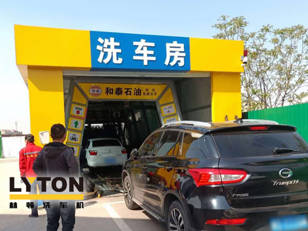 “加油+免費洗車服務”新型營銷組合模式！一臺電腦全自動洗車機的威力能有多大?能讓加油站帶來什么改變?