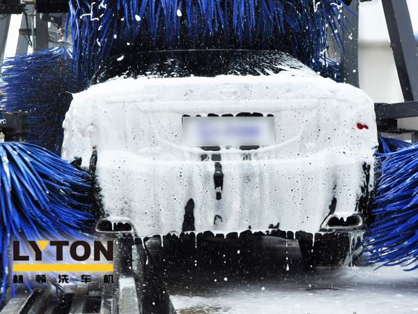 洗車液如何選擇？全自動(dòng)洗車機(jī)廠家來支招！切勿使用洗衣粉及堿性洗滌劑洗車！