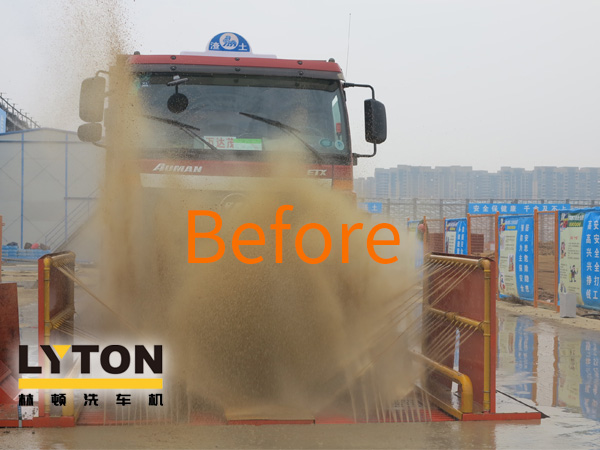 全自動工程類清洗設(shè)備通過短時(shí)間內(nèi)快速的沖洗,做到十秒鐘的時(shí)間就可以快速的清洗一臺車輛，這樣現(xiàn)場的車輛在進(jìn)行沖洗的時(shí)候，都是不需要排隊(duì)的，即沖即走。