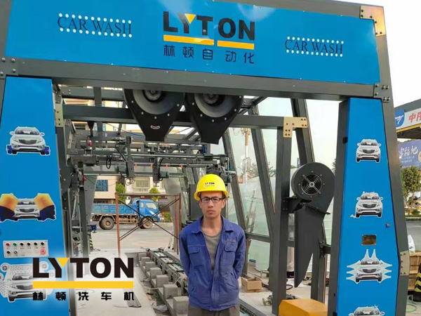 提前布局，拓客引流！華南湛江吳川電力加油站選配林頓FX11型隧道式全自動洗車機