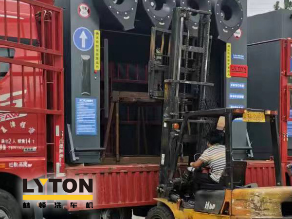 全力以赴促生產(chǎn)，全自動(dòng)洗車機(jī)發(fā)貨忙不停！秋天是收獲的季節(jié)，九月加油，林頓加油！