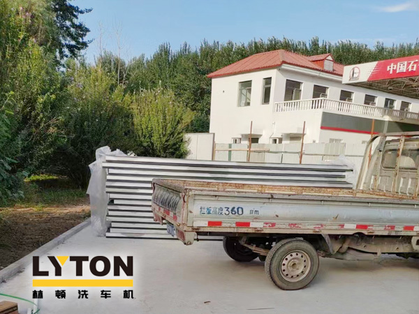 中石化易捷豐富油站功能、提升服務(wù)體驗、增強客戶黏性！引進林頓FX-80系列全自動洗車機！