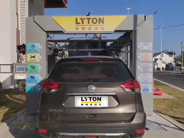 姑蘇周莊網(wǎng)紅打卡加油站選擇林頓FX-80A系列隧道連續(xù)式全自動洗車機，現(xiàn)已安裝完畢，調(diào)試洗車！